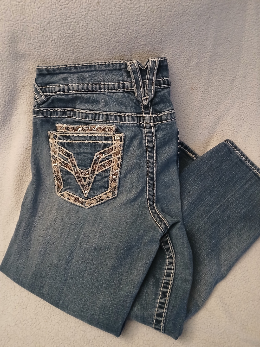 Vigoss Light Blue Capri With Embroidered Pocket, Size 9/10